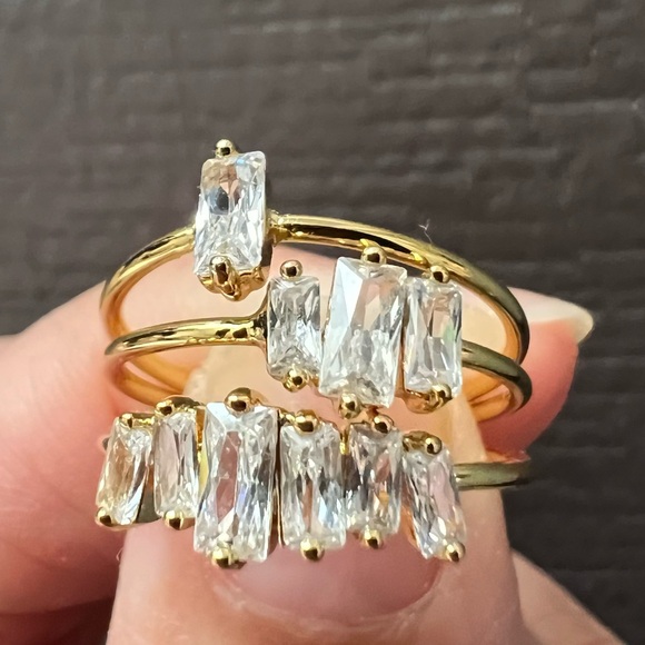 SOLD Gorjana Gold Amara Ring Set - SIZE 6 - Picture 4 of 6